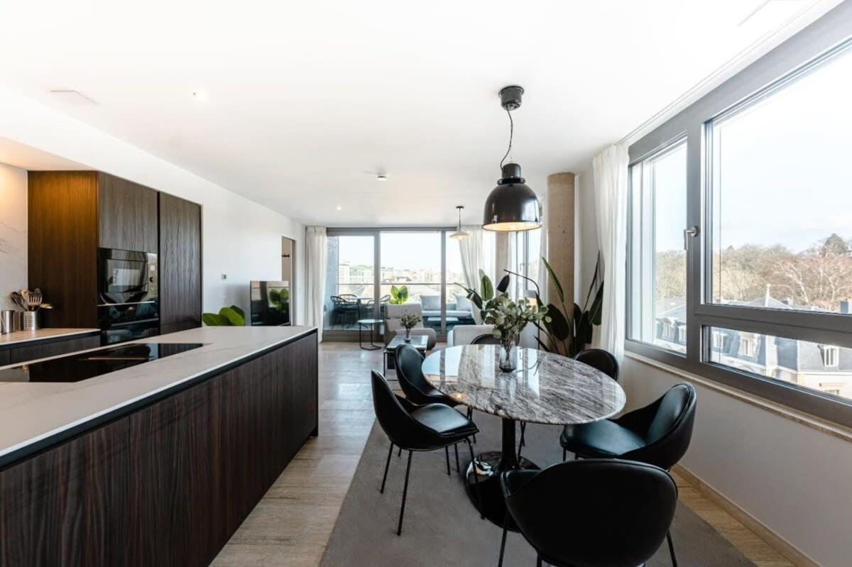 City Luxury With City Views In Ville Haute ลักเซมเบิร์ก ภายนอก รูปภาพ